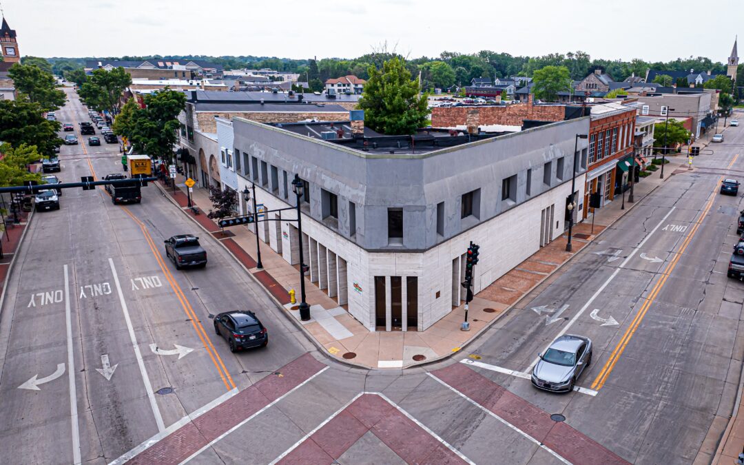105 E Wisconsin Avenue, Oconomowoc, Wisconsin 53066