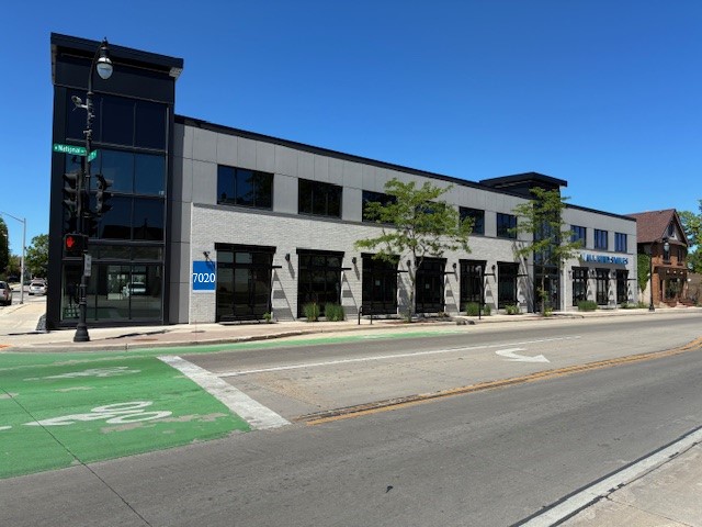 7020 W National Avenue, West Allis, WI 53214