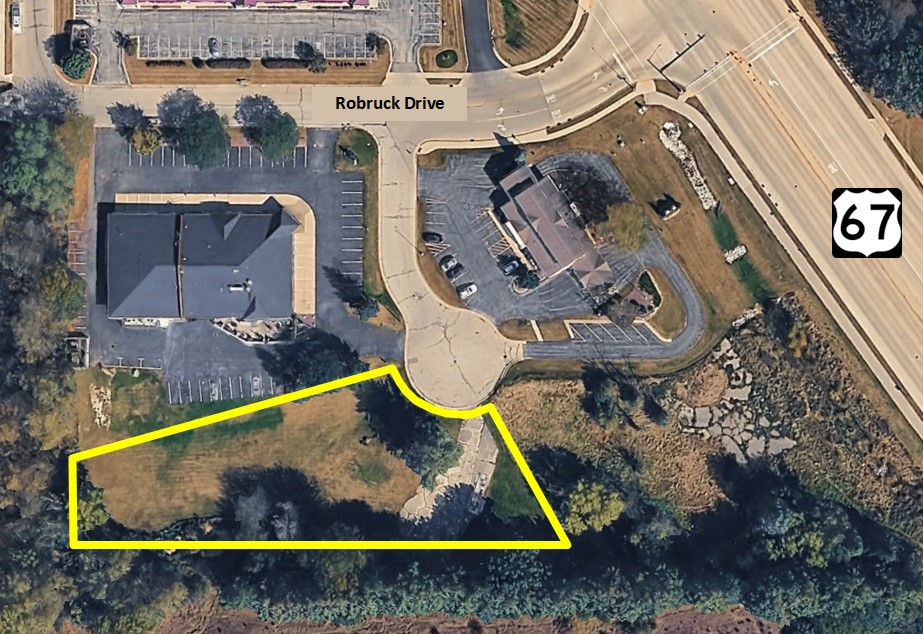 1227 Robruck Drive, Oconomowoc, Wisconsin 53066